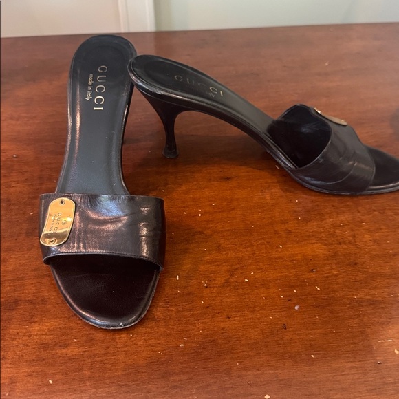 Gucci black slides heels with gold detail - Picture 2 of 6